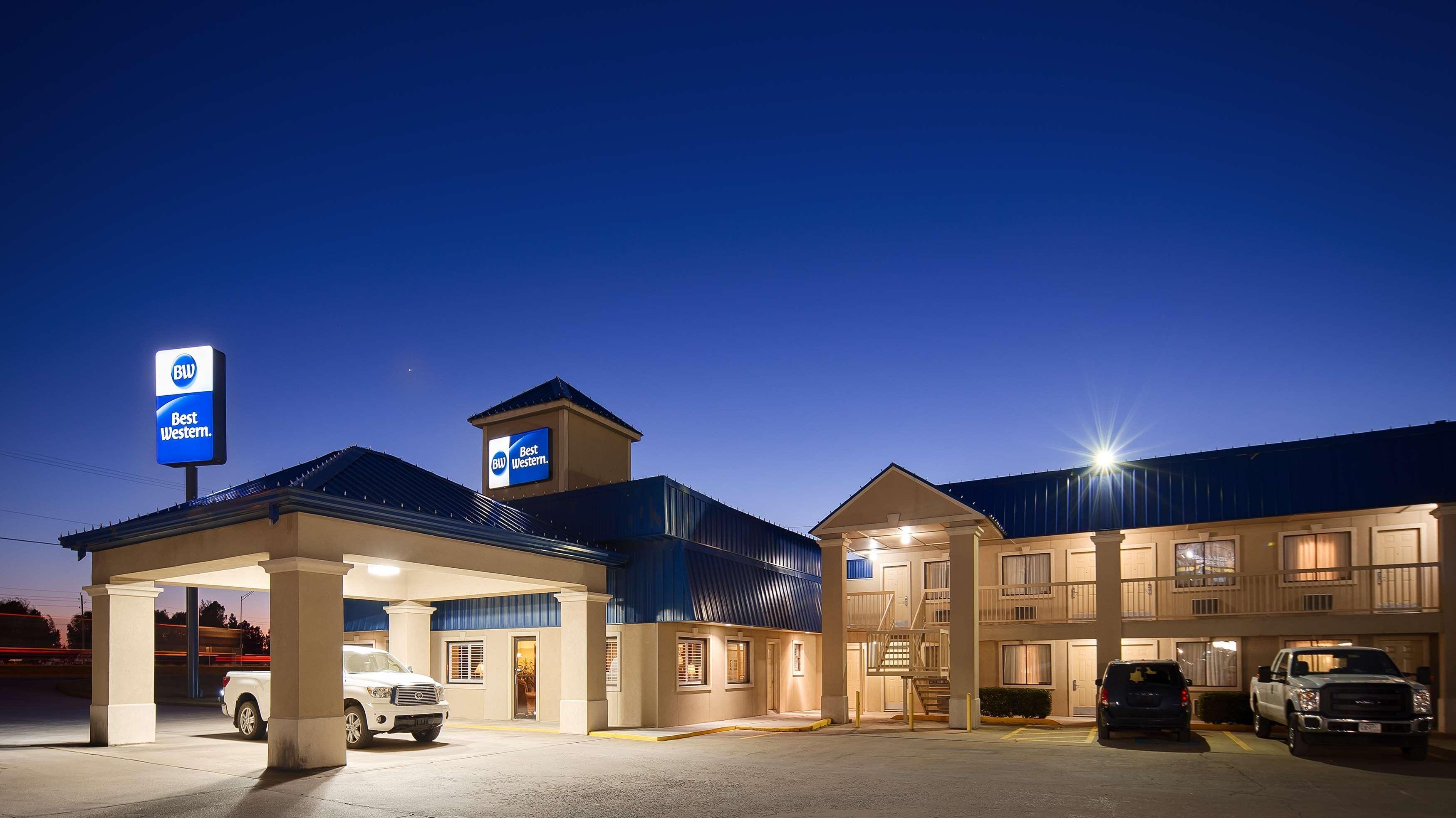 Best Western Inn Of МакАлестър Екстериор снимка