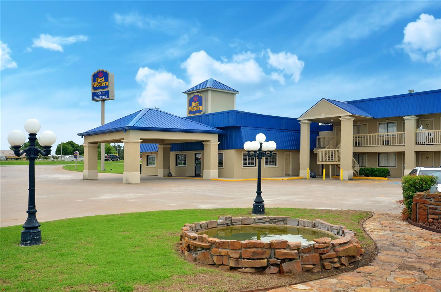 Best Western Inn Of МакАлестър Екстериор снимка